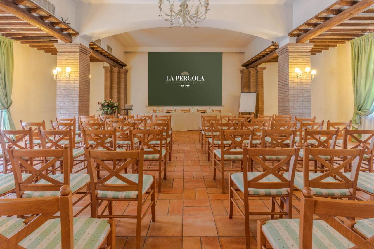 Hotel Ristorante La Pergola Magliano Sabina Extérieur photo
